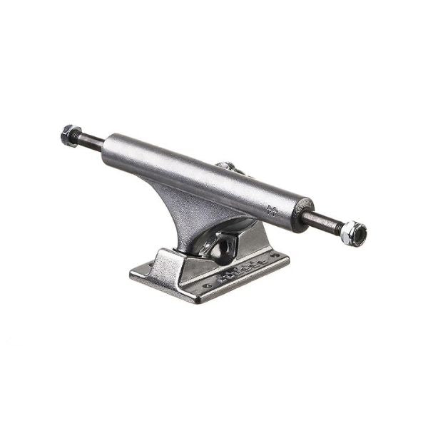 Ace Trucks Classic Polished 44 hopeanväriset skeittitrukit, pari.