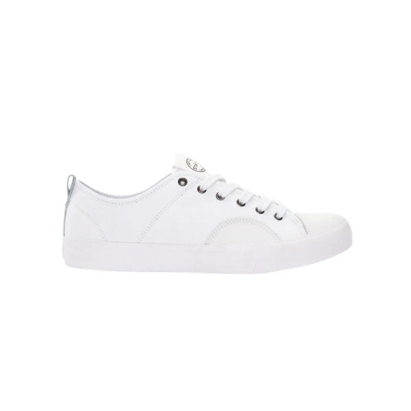 Valkoinen State Footwear Harlem -skeittikenkä, matalavartinen blucher-malli.