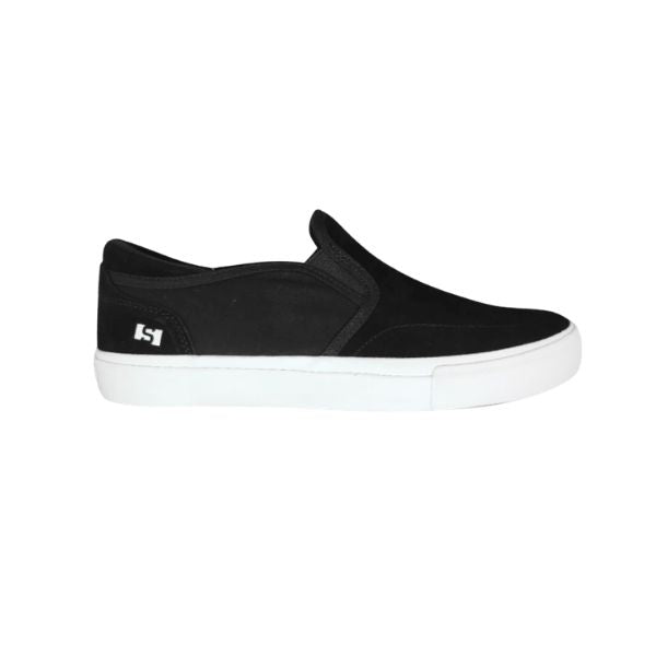 Musta mokkanahkainen State Footwear Keys Slip-on -skeittikenkä valkoisella pohjalla.